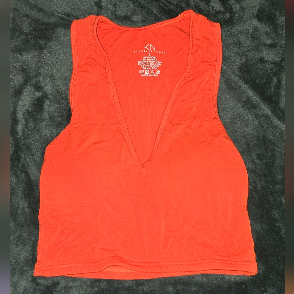 Klassy Network Orange V-Neck Brami